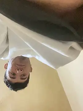 AlejandroT13255 online show from March 10, 6:03 pm