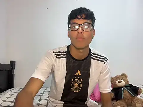 DeividBigCock23 online show from March 26, 6:34 pm