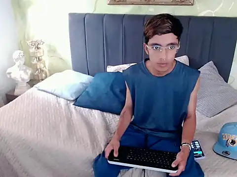 abraham xo online show from March 27, 1:01 pm