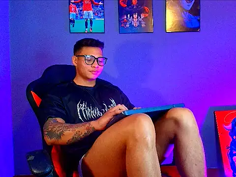 evan greey01 online show from March 10, 6:25 pm