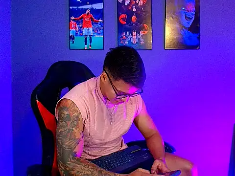 evan greey01 online show from April 17, 3:42 am