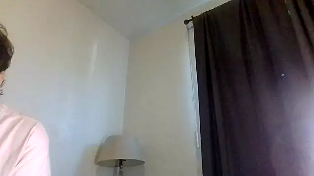 TallHungandCloudy69 online show from March 28, 8:31 pm