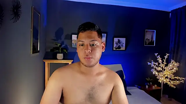 Akon 2XXX online show from March 21, 12:36 am