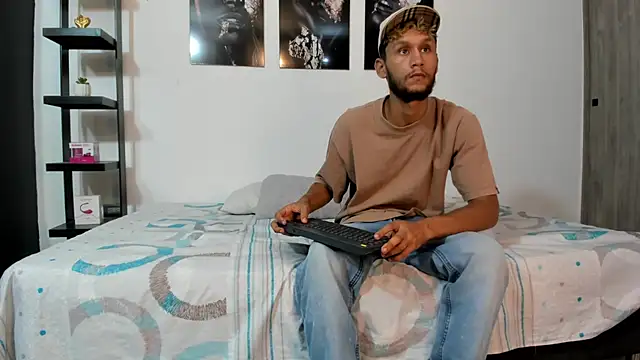 TedyX99 online show from April 2, 7:00 pm