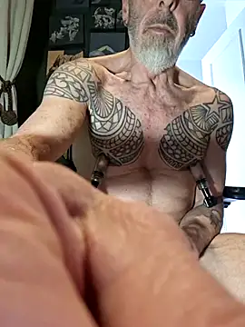 XXX666HEIL online show from April 7, 10:04 am