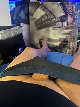 MatthewEmme2121 online show from March 18, 12:02 am