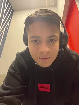 OliverTabordaa online show from April 8, 9:01 pm