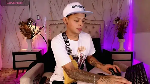 Baleriion1 online show from March 7, 3:54 pm