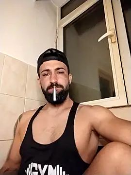 Tommy Porn  online show from April 5, 9:00 pm