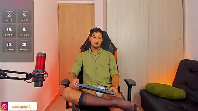 Alexx Lord online show from May 9, 3:29 am