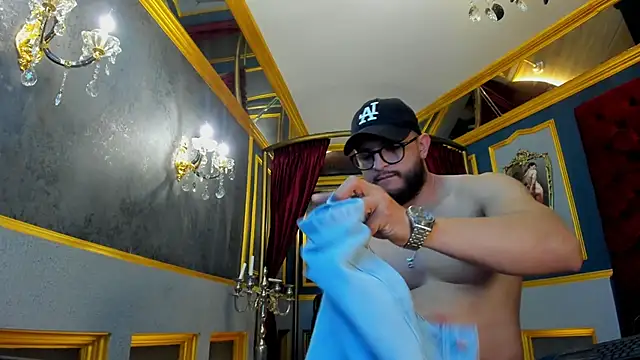 Salvatore moretti online show from April 1, 11:45 am