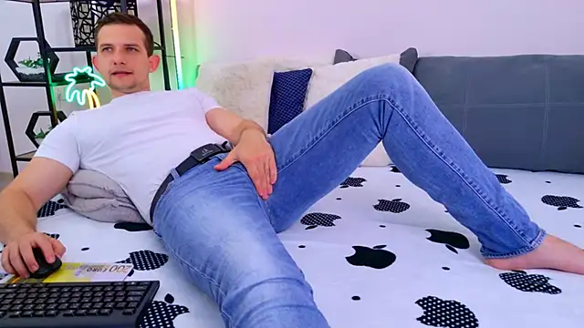 Jimmy Doss online show from April 2, 7:16 am