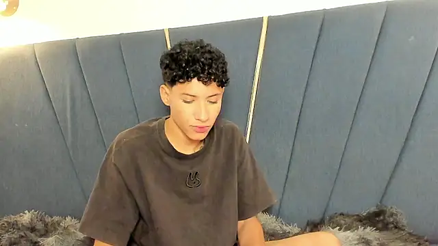 junior cum18 online show from March 23, 7:31 pm