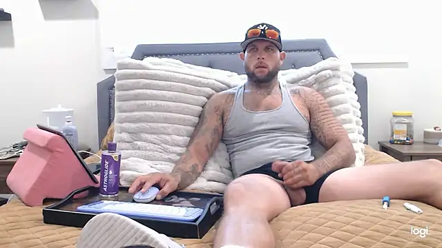 SecretsNextDoor online show from May 8, 6:41 pm