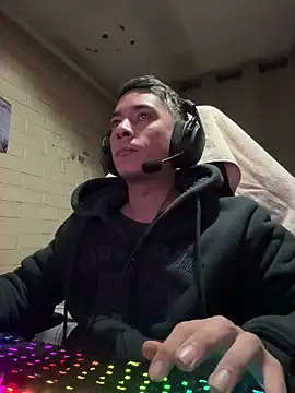 Cr1sXPorn online show from June 12, 3:05 am