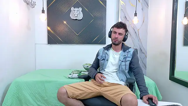 KingOfTemptation online show from June 10, 4:03 am
