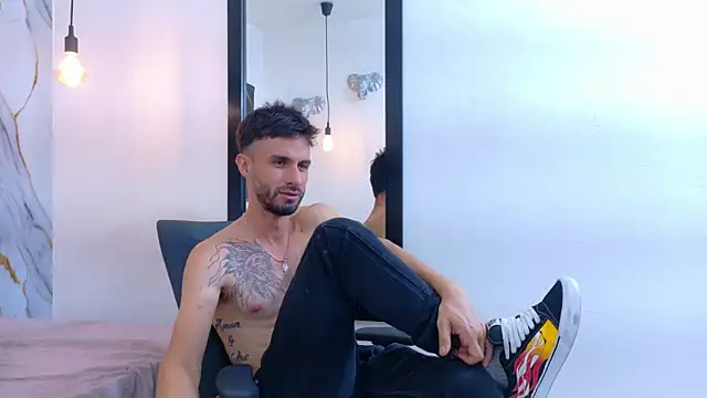 KingOfTemptation online show from June 13, 4:10 am
