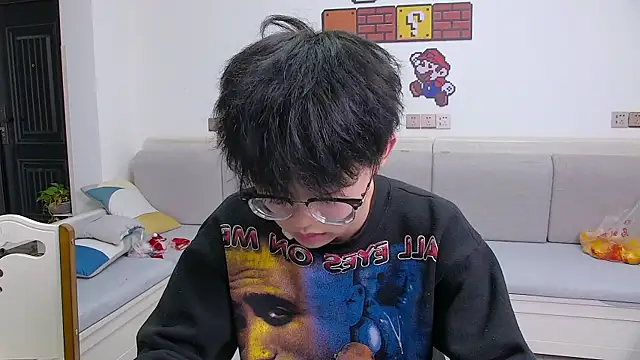 Chili-001 online show from April 8, 4:35 am