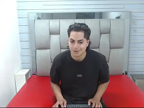 Alex Wolft online show from June 26, 12:41 pm