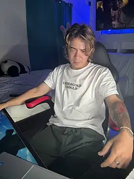 AngelLatinBoy online show from March 14, 9:55 pm