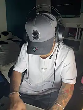 AngelLatinBoy online show from March 29, 7:41 am