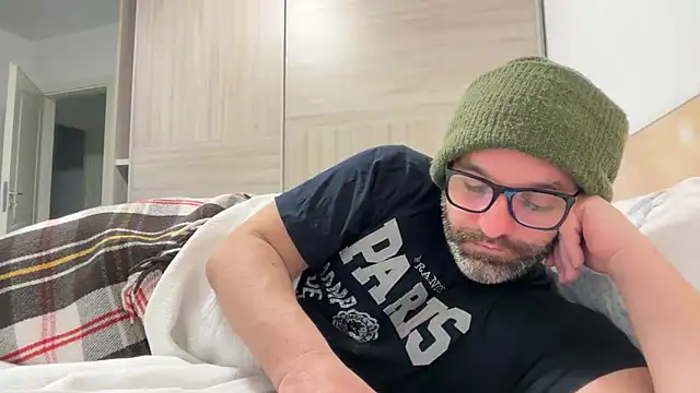 faantaasy online show from April 3, 9:33 pm