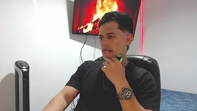 JUAN CAMILOXXX online show from April 3, 4:42 am