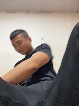 xiaocui06 online show from April 20, 12:30 pm