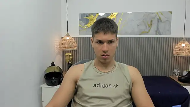 AlessandroFranco online show from April 28, 1:27 pm