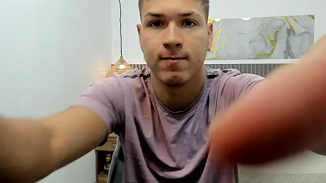 AlessandroFranco online show from March 28, 1:33 pm