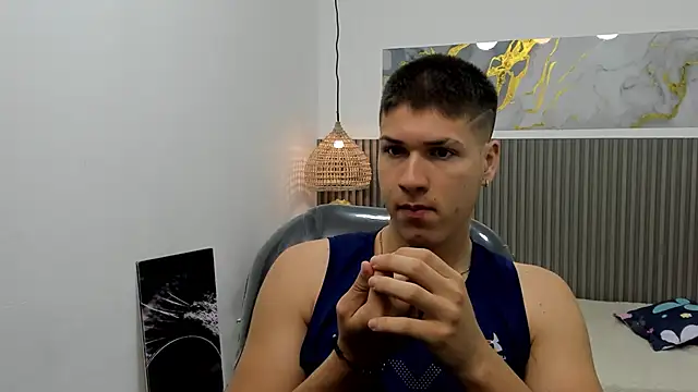 AlessandroFranco online show from March 26, 1:37 pm