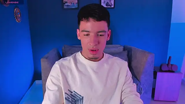 david osorio online show from April 15, 8:31 pm