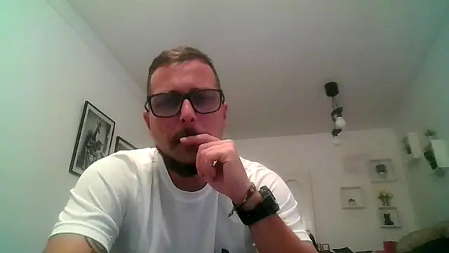 yanick931 online show from March 10, 8:59 pm