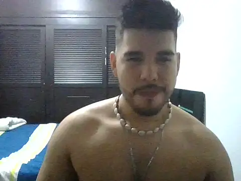 LatinBeardCali online show from March 20, 8:12 pm