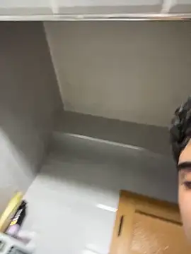 Achrafsad9i online show from May 17, 1:29 pm