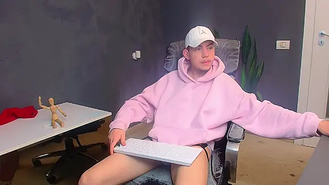 KrewVaughn online show from March 27, 7:23 am