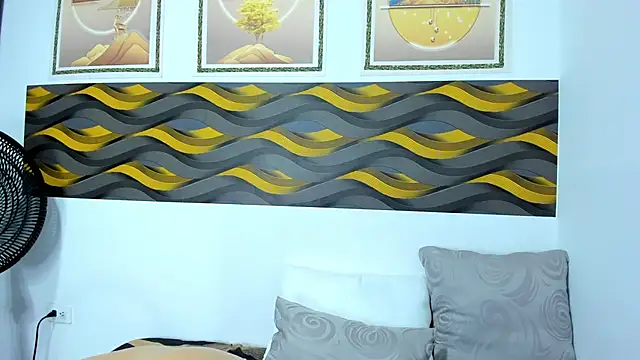 Leon Hotx online show from April 11, 7:17 pm