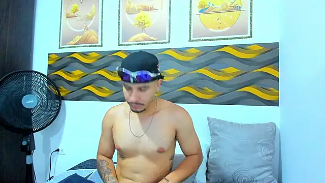 Leon Hotx online show from March 28, 6:52 pm