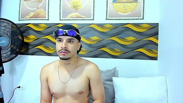 Leon Hotx online show from April 17, 2:47 am