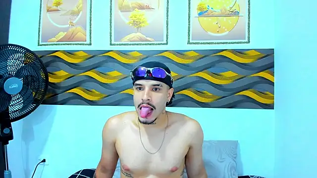 Leon Hotx online show from April 24, 8:11 pm