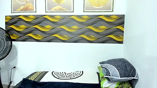 Leon Hotx online show from April 14, 2:33 am