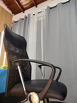 Oliver bigblack cock online show from May 1, 9:06 pm