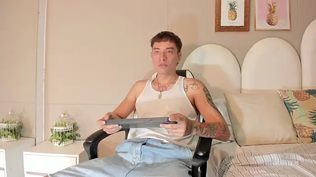 Thiago 2003  online show from March 24, 7:29 pm