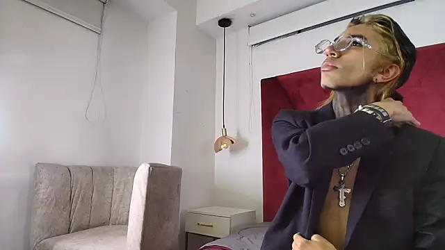 aetternum  online show from April 18, 5:20 am