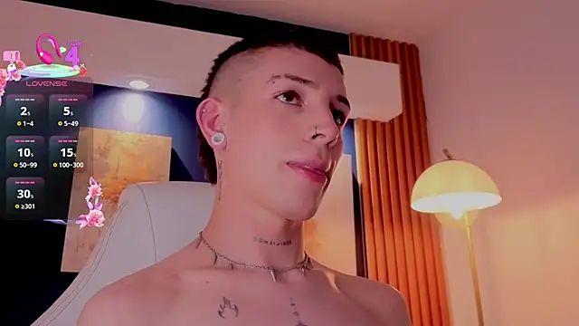 Luca Prince  online show from April 10, 4:08 am