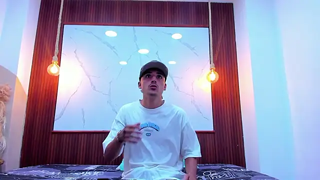 Hadrian Torres online show from March 16, 12:53 pm