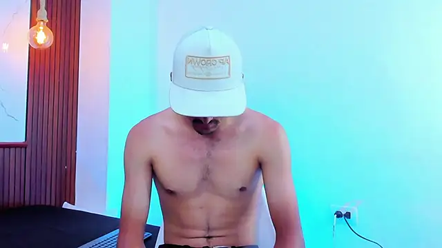 Hadrian Torres online show from March 26, 1:26 pm