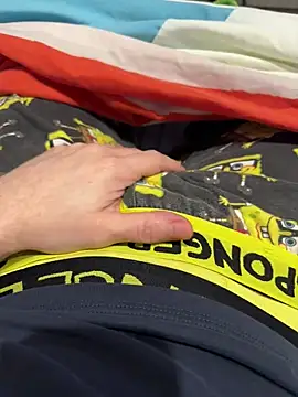 thiago 16v online show from April 16, 3:45 pm