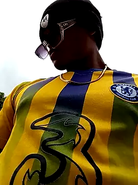 spittingpig1 online show from April 25, 3:31 pm