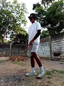 spittingpig1 online show from March 24, 12:43 pm